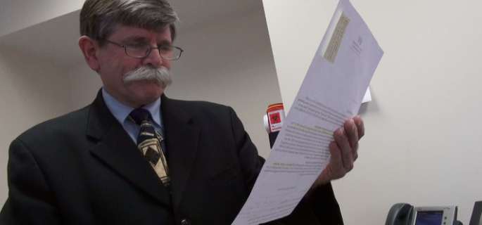 Dr. Chris Davis was shocked to find that his health insurance program had been dropped, due to the Affordable Care Act.